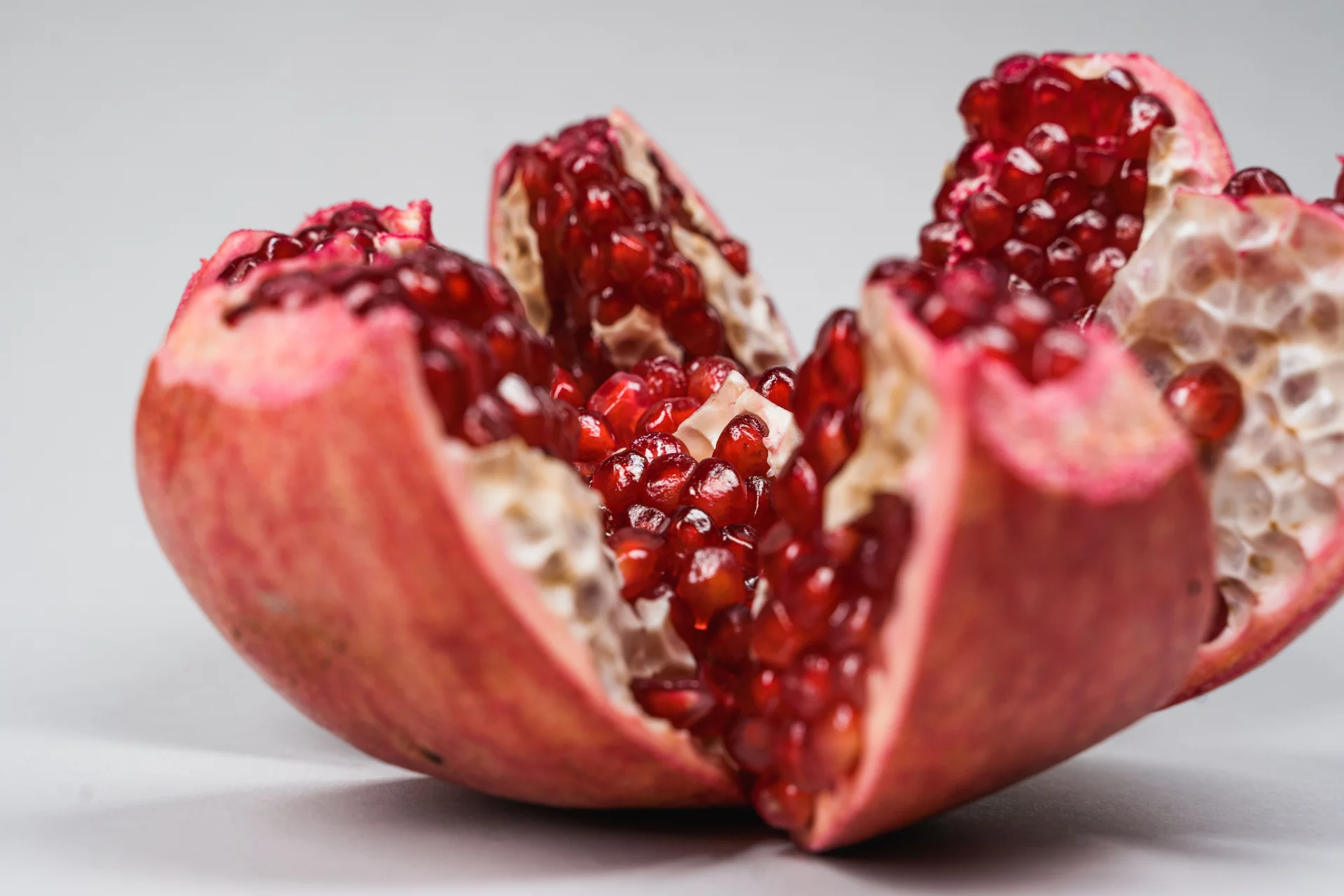 Natural Antioxidants for Cell Protection and Cardiovascular Support