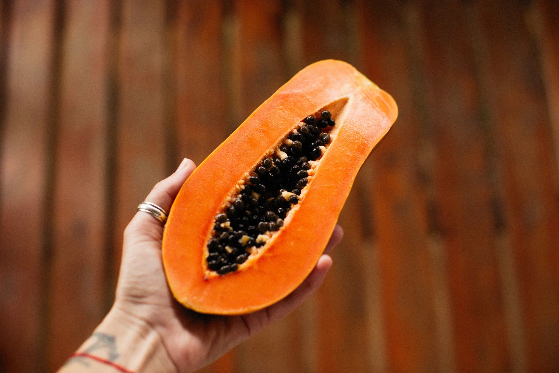 The Power of Tropical Enzymes for Comfortable Digestion and Lightness
